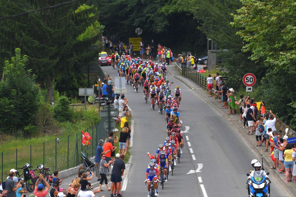 The FDJ-led peloton on stage 14
