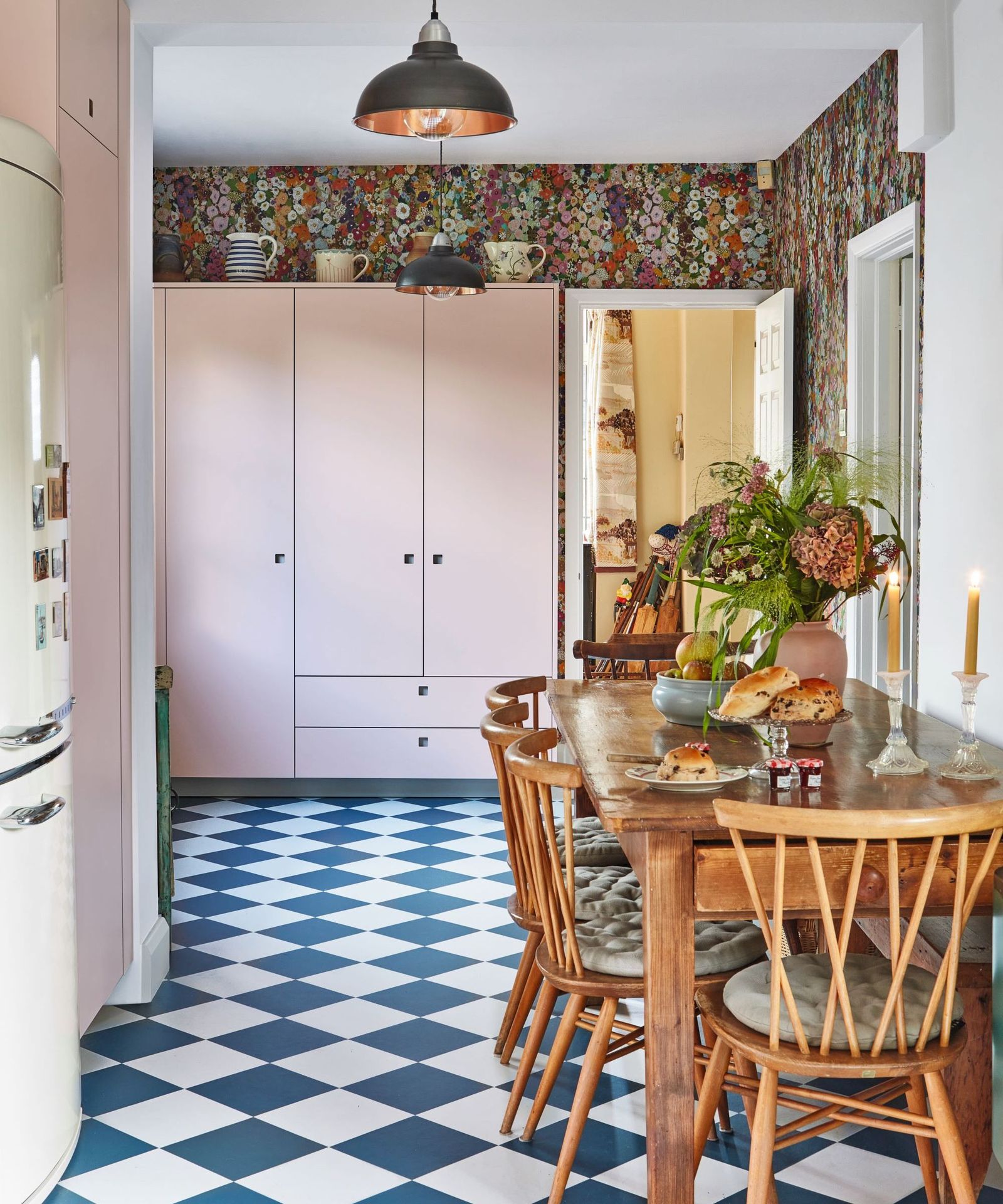 Kitchen murals 9 bold, bright and beautiful ways to decorate Homes