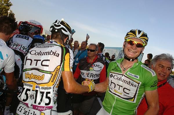 Greipel is congratulated by lead-out man Greg Henderson