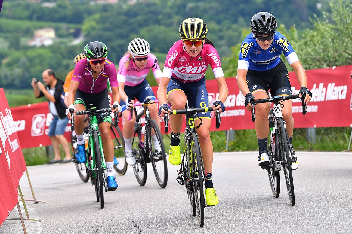 Annemiek van Vleuten leading a select group of favourites on stage 3 of the Giro Rosa