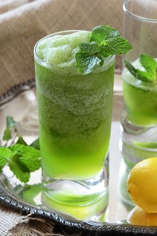 Green, Drink, Ingredient, Alcoholic beverage, Cocktail, Tableware, Juice, Citrus, Lemon, Meyer lemon,