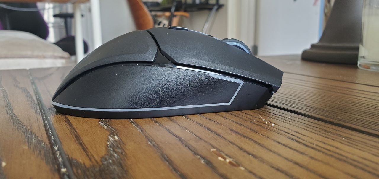 Cooler Master MM831