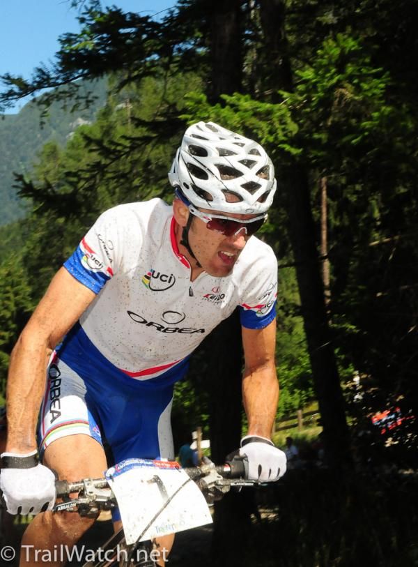 Julien Absalon (Orbea) climbing out of the saddle
