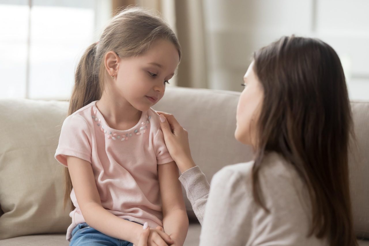 Coronavirus explained for kids by a mum to a little girl.