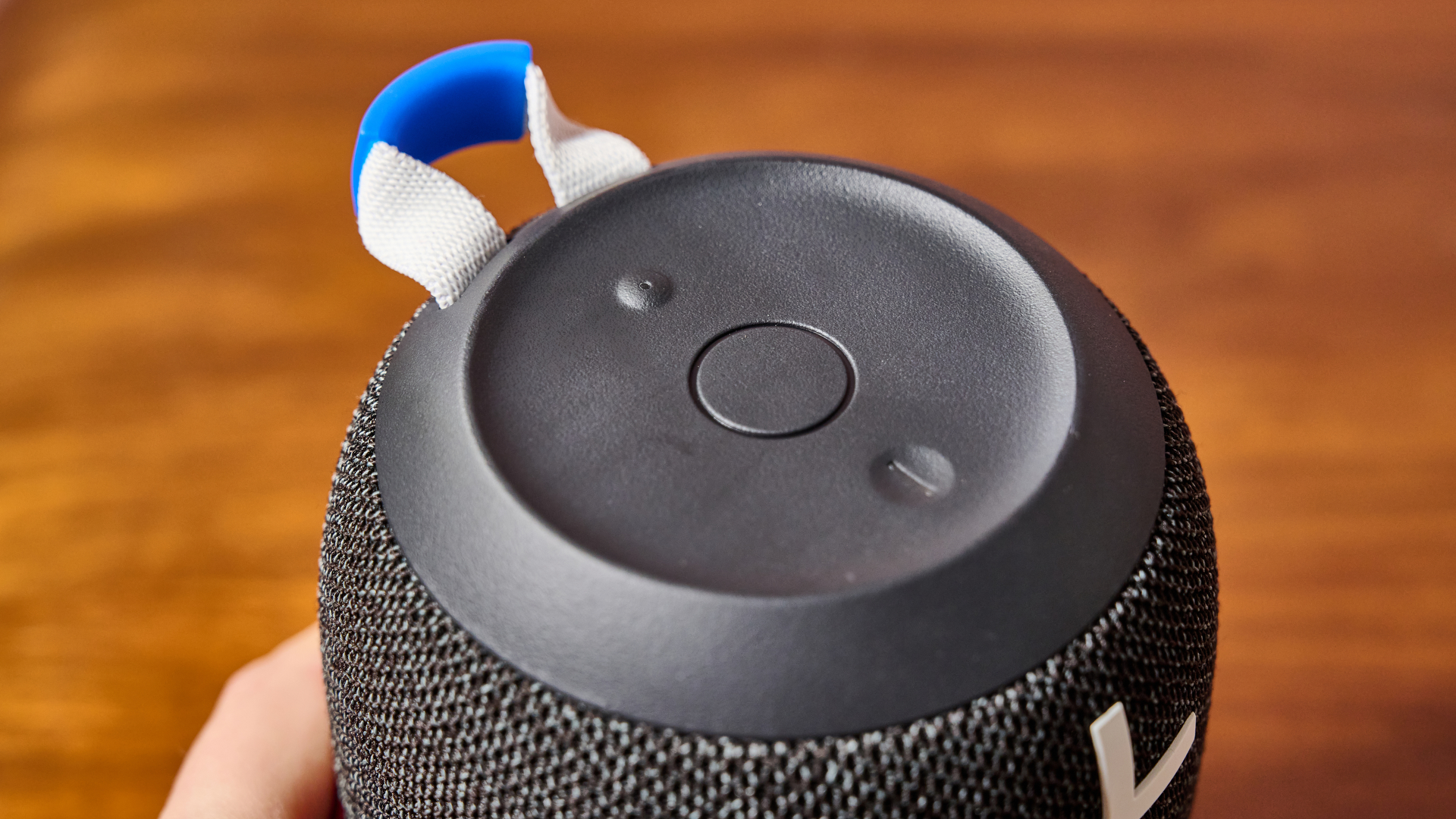 Buttons on top of the Ultimate Ears Wonderboom 4