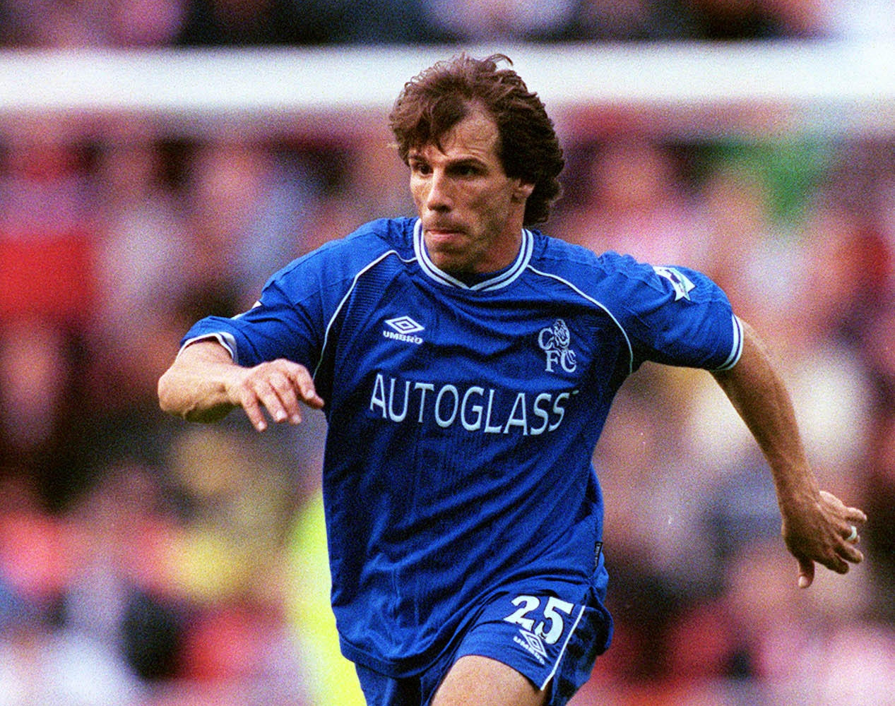 Gianfranco Zola playing for Chelsea against Sunderland, October 2000