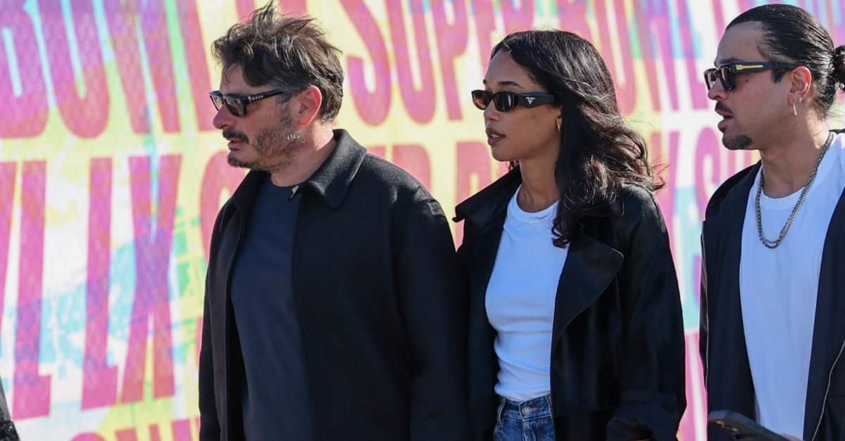 High-Rise Jeans are Trending Again—Here’s How to Wear Them in 2026