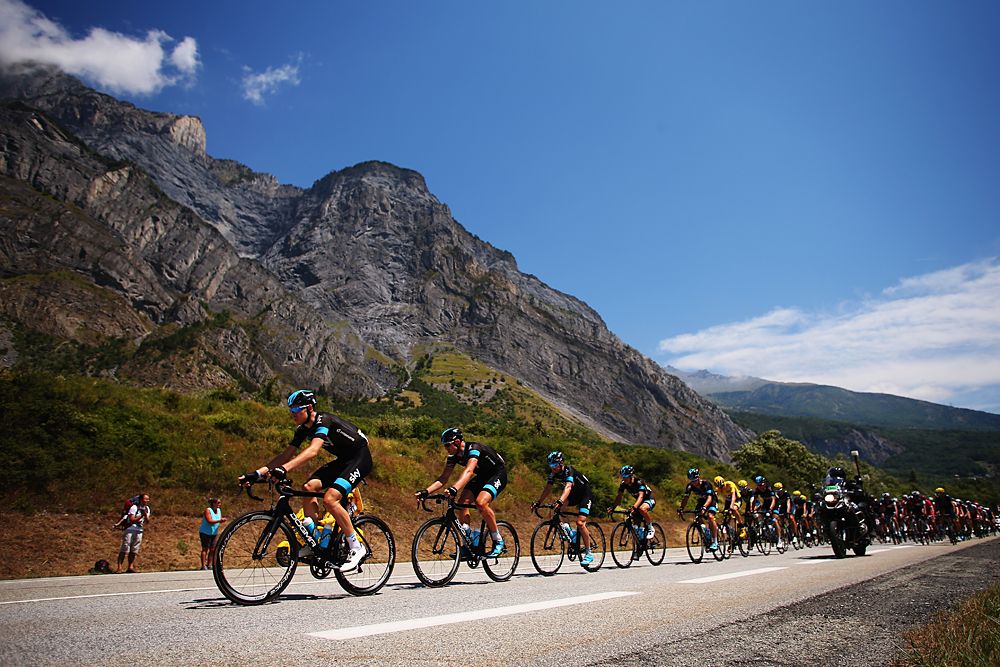 Overall race leader Chris Froome with his Sky teammates