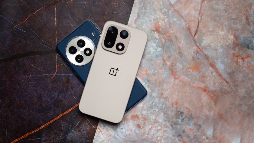 OnePlus 15 vs. OnePlus 13