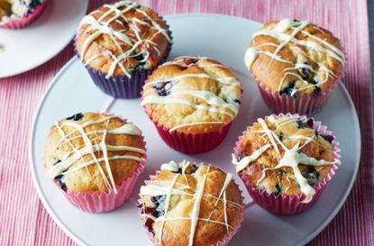 Blueberry, lemon and white chocolate muffins recipie