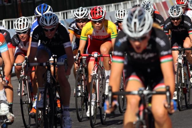 Kimberley Wells (Specialized - Securitor) sits in the peloton with a couple of laps to go