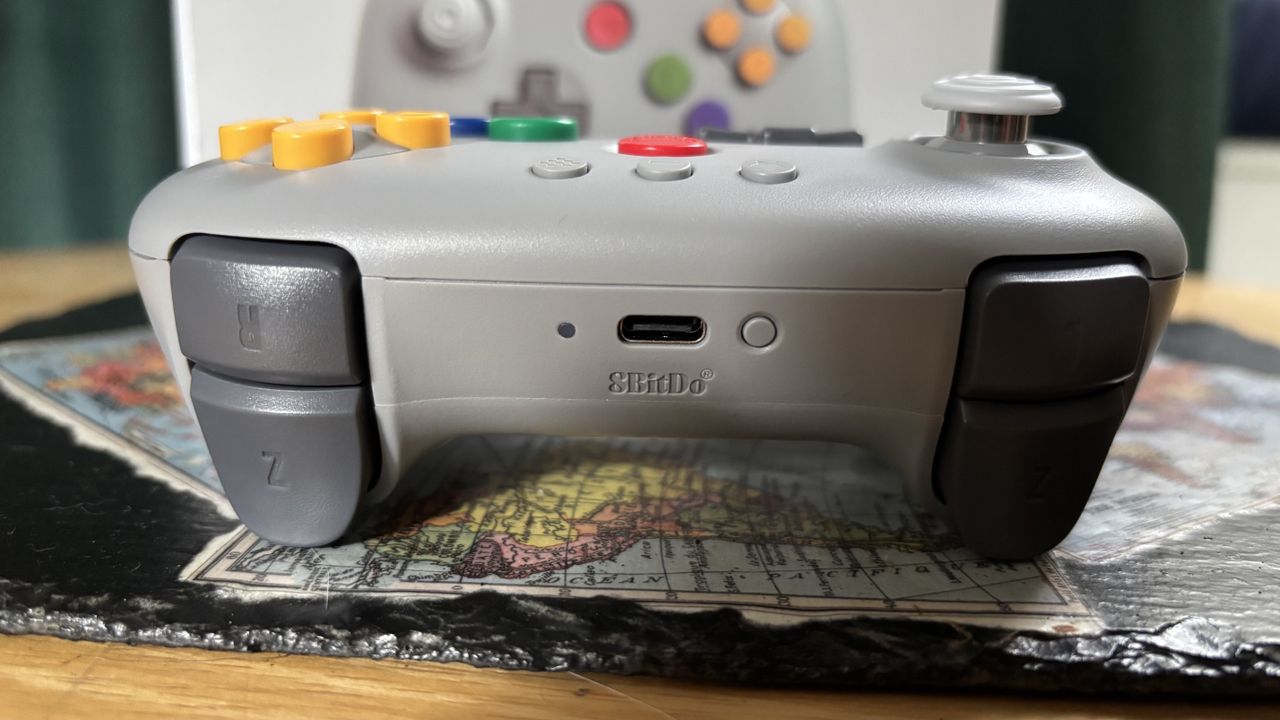 8BitDo 64 Bluetooth Controller