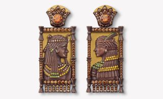 Temple-inspired: earrings in brown copper