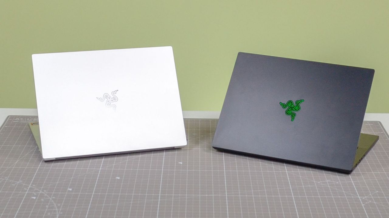A Razer Blade 14 (2024) on a desk