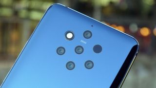 De vijf camera's achteraan op de Nokia 9 PureView