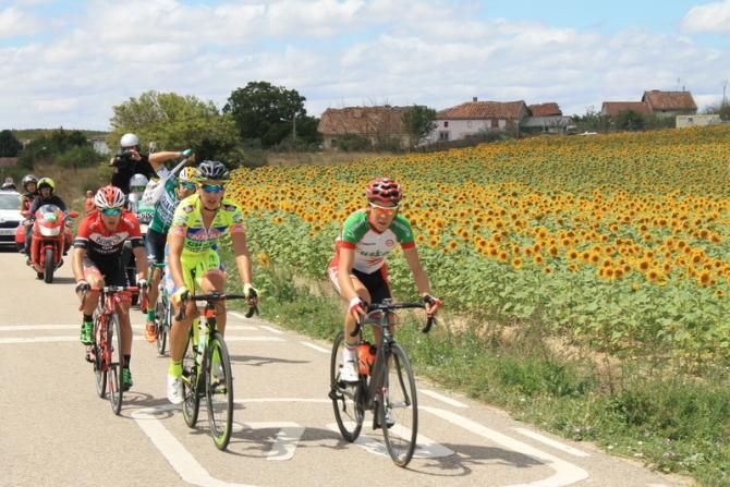 Break of the day was formed by Ibai Salas (Burgos BH), Lluis Mas (Caja Rural), Mirko Tedeschi (Neri) and Victor Etxeberria (Euskadi)
