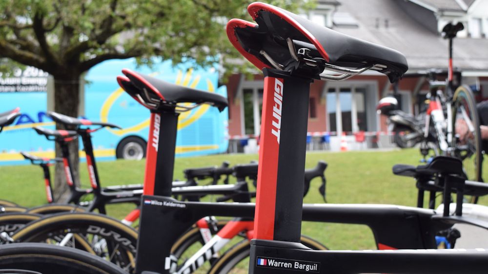 Warren Barguil opted to have his saddle set as far forward as the limits would allow