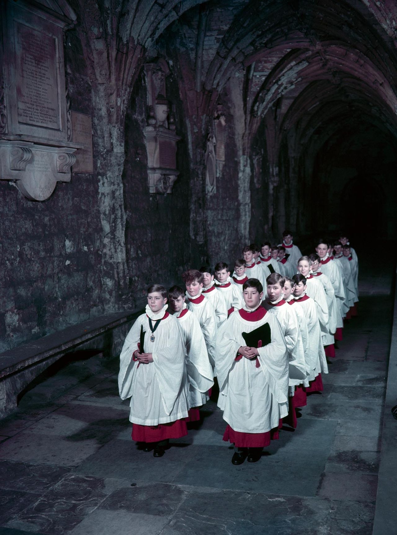 Choirboys processing into Westminster Abbey for the Coronation of Queen Elizabeth II in London, 2nd June 1953. (Photo by Popperfoto via Getty Images/Getty Images)