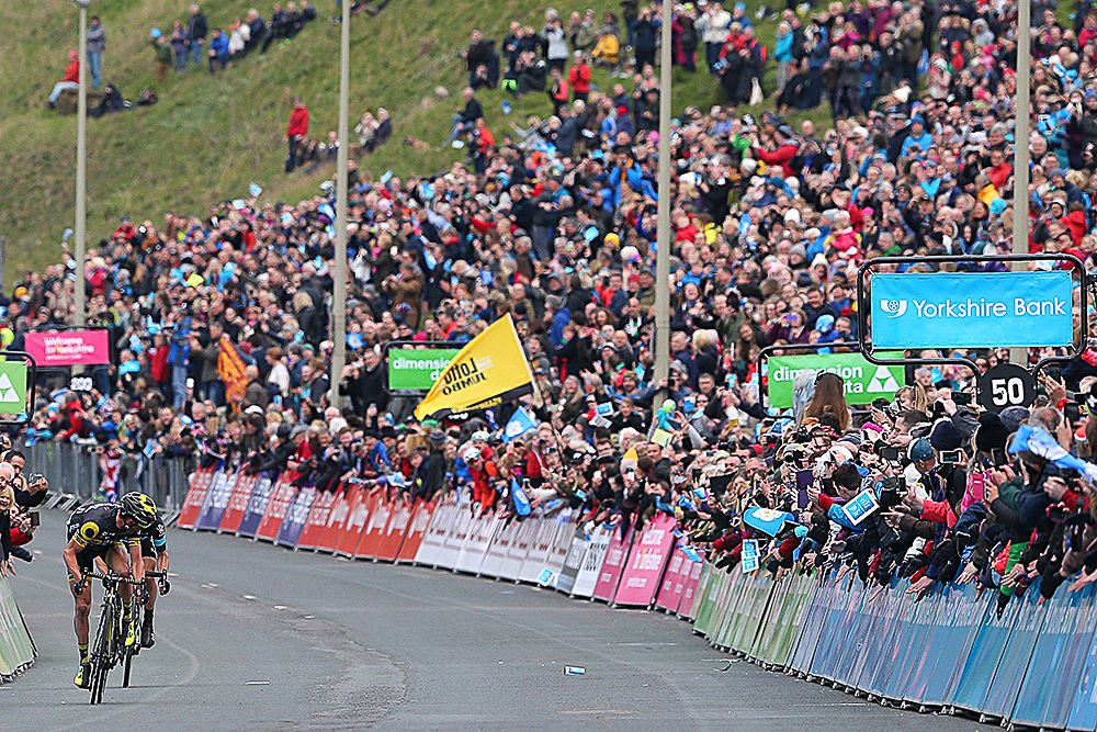 Thomas Voeckler salutes the crowd after winning the final stage and the overall at Tour de Yorkshire