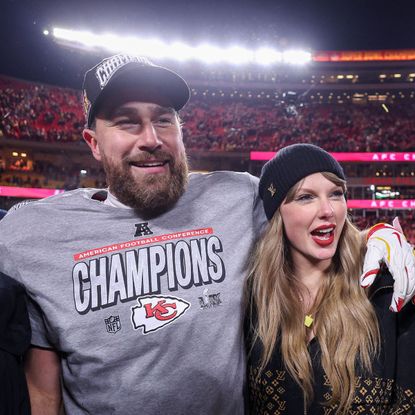 Travis Kelce and Taylor Swift at the AFC Championship