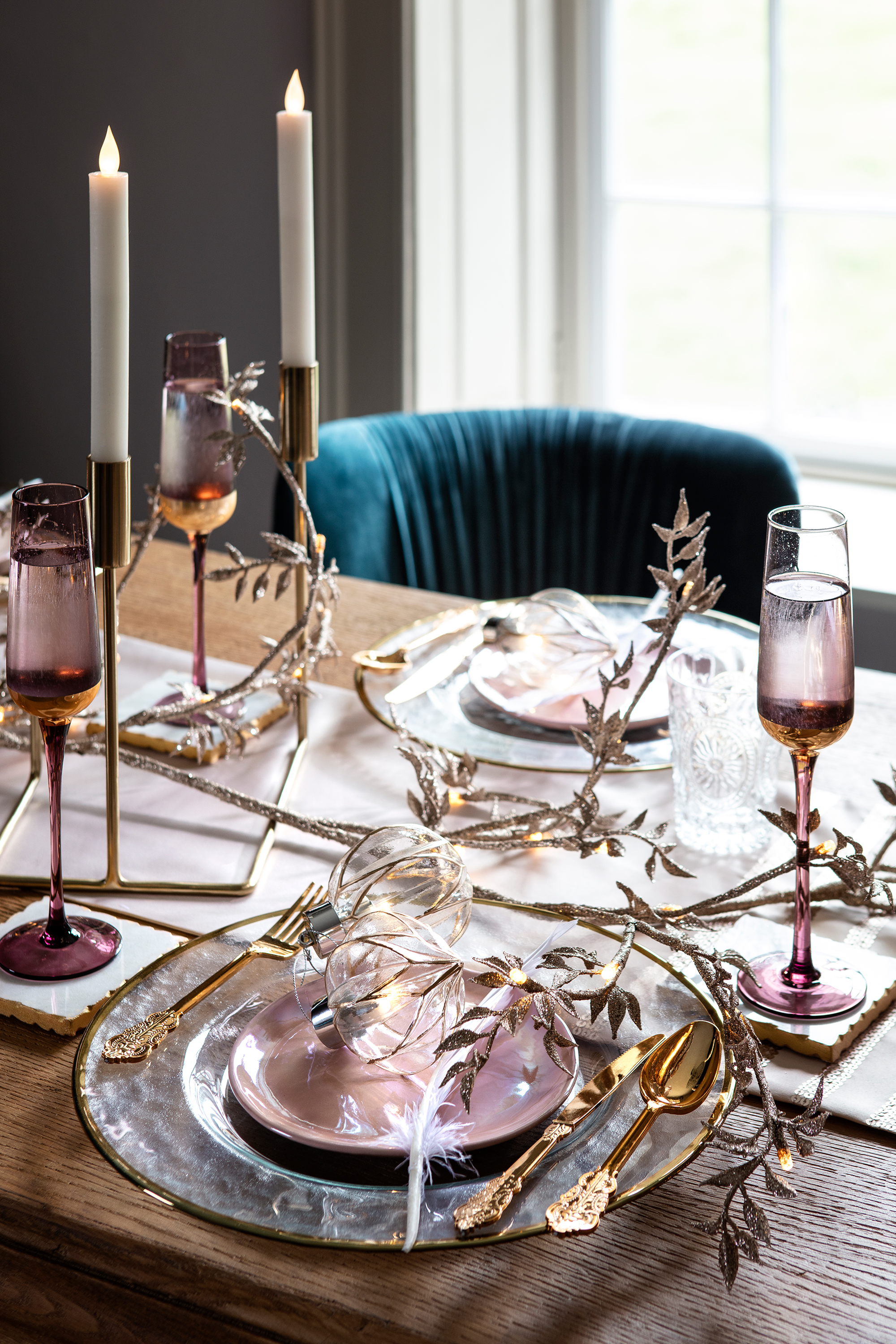 Rose gold table settings by Lights4fun