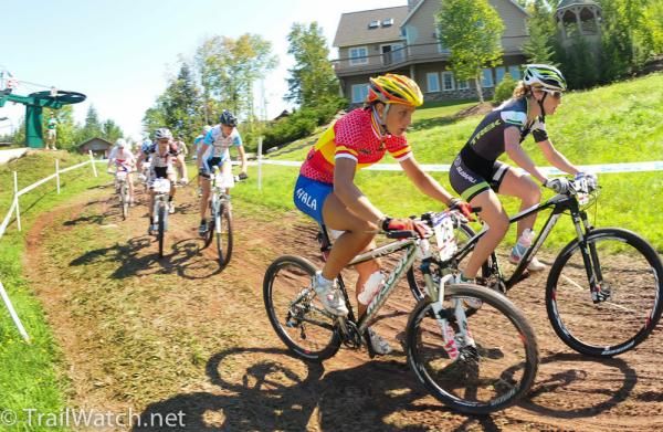 Heather Irmiger (Subaru-Gary Fisher) leading a group onto the course