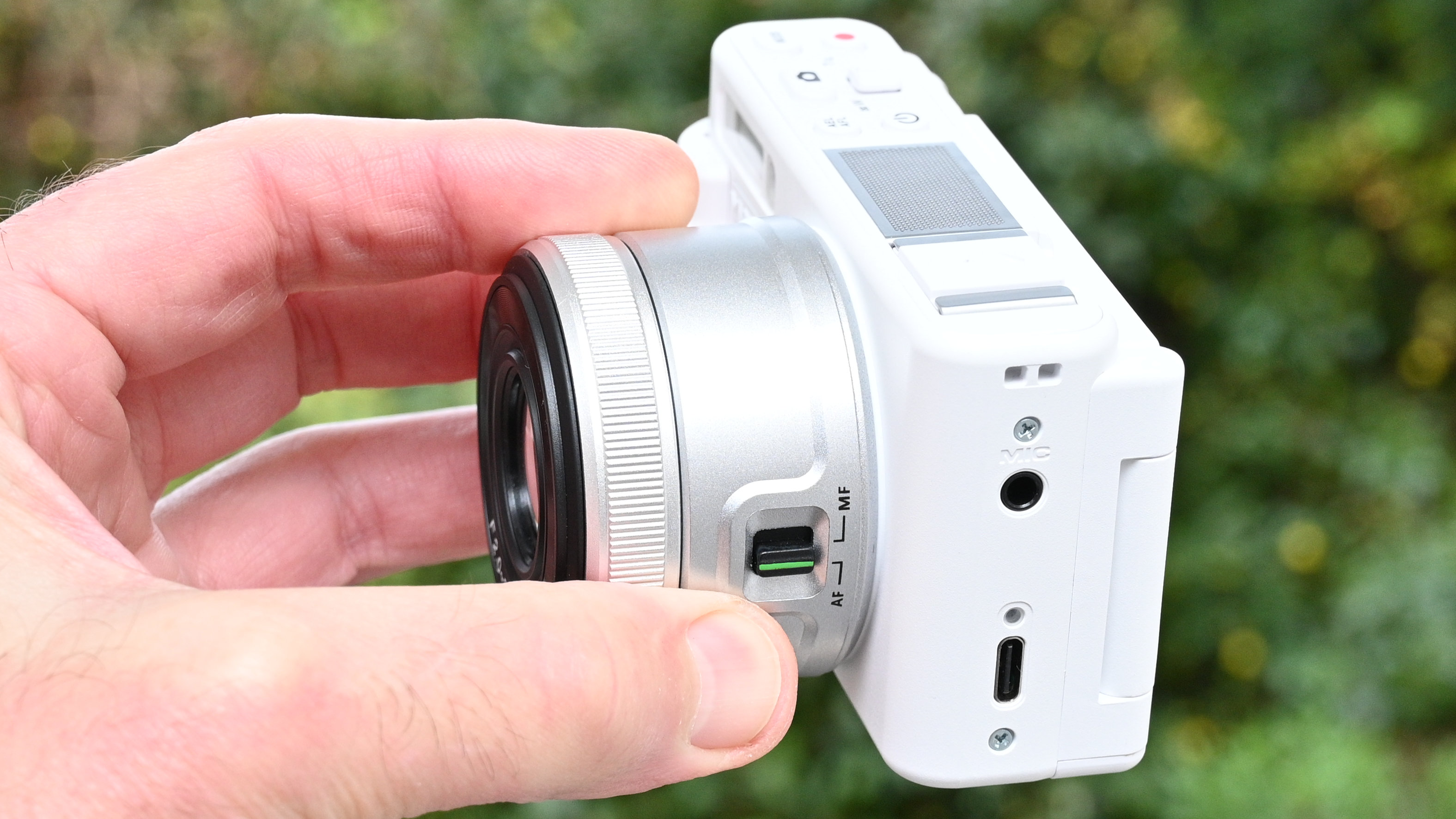 Yashica City 200 product shot