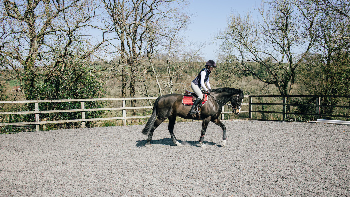 Riding in walk in a forward seat