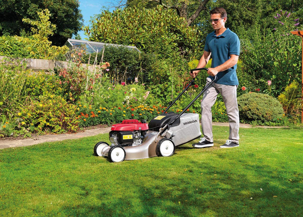 The Best Petrol Lawn Mowers for All Garden Sizes Homebuilding