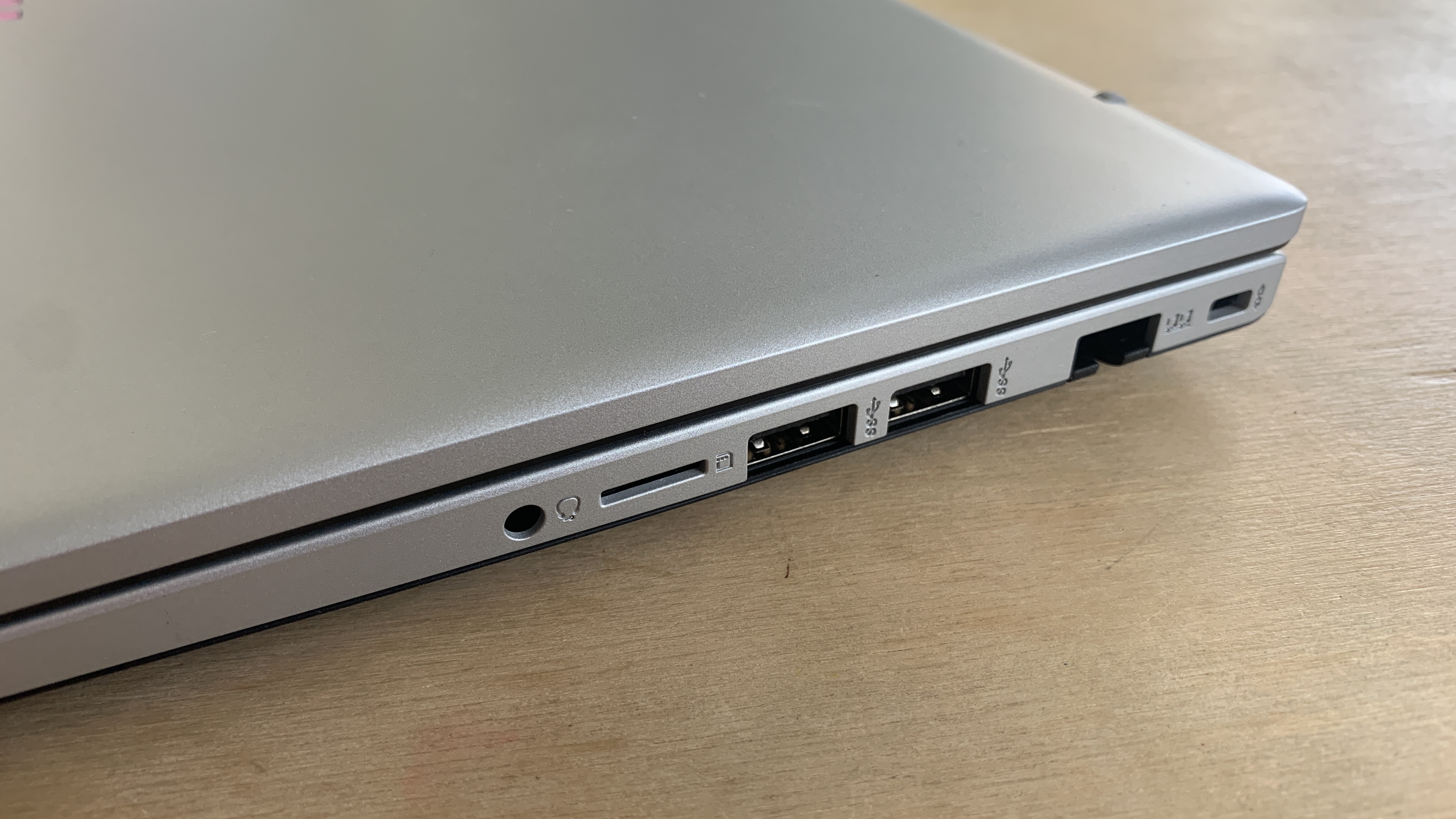 MSI Modern 15 F13MG