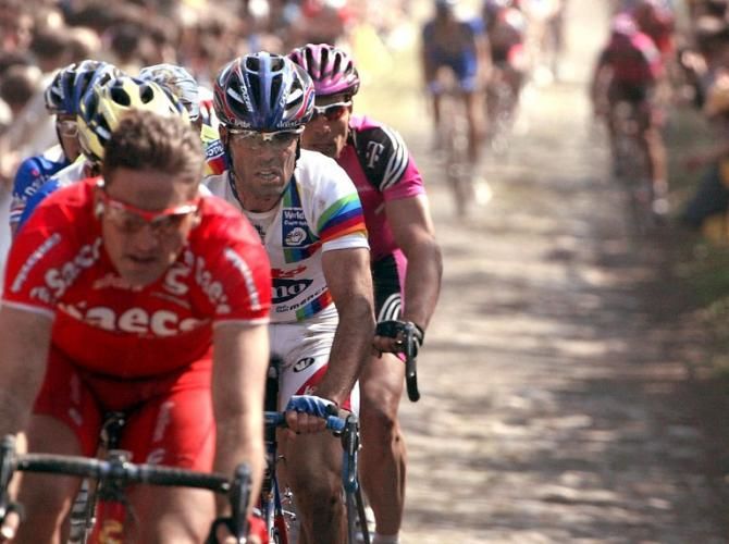 Dario Pieri on the front in 2003
