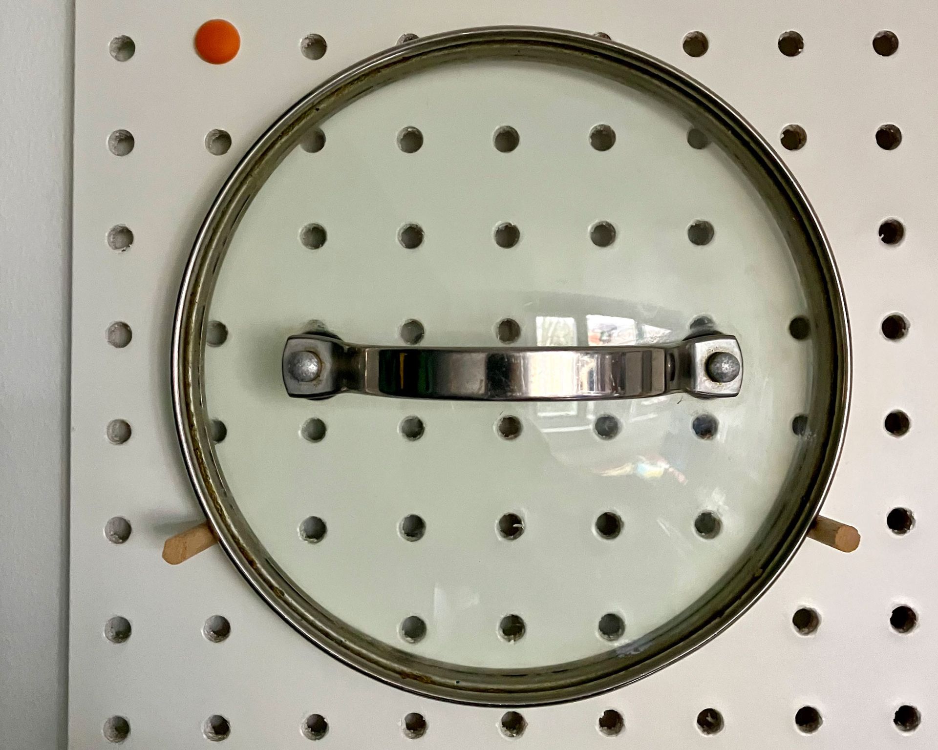 How to store pot lids 10 best ways to organize pan lids Homes & Gardens