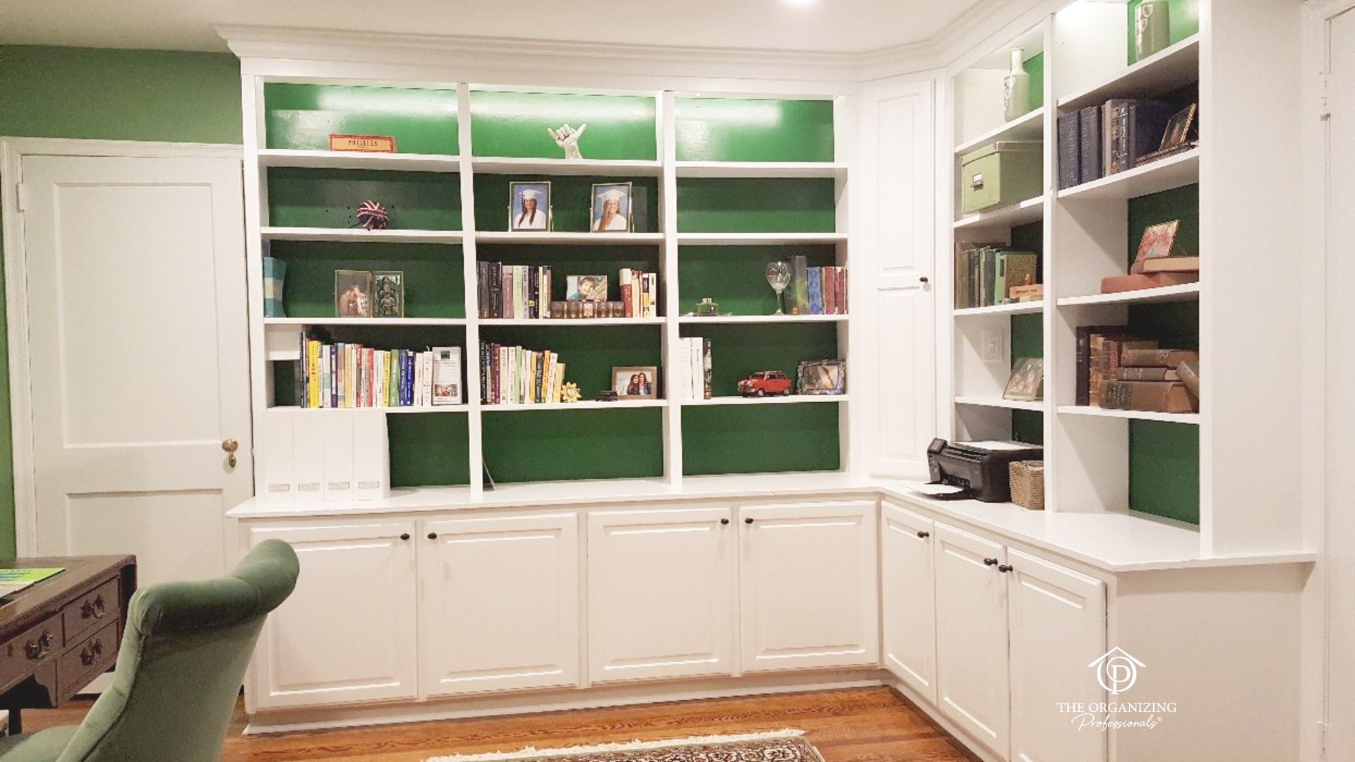 Bespoke bookcases to show bookshelf ideas for small rooms