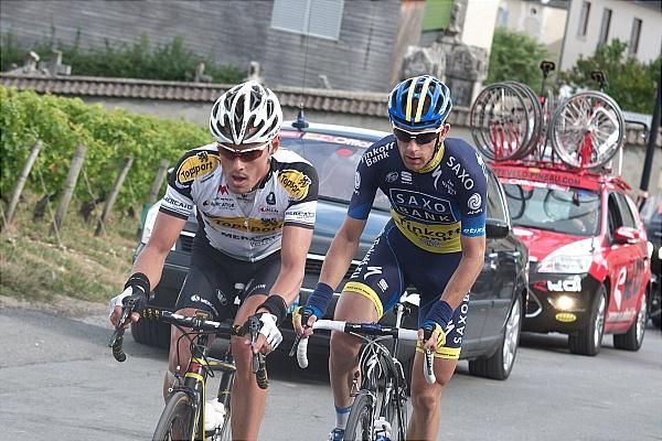 The break is down to two as Preben Van Hecke (Topsport Vlaanderen-Mercator) and Michael M&oslash;rk&oslash;v (Saxo Bank-Tinkoff) have dropped Gazvoda.