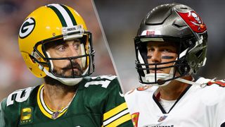(L to R) Aaron Rodgers #12 of the Green Bay Packers and Tom Brady #12 of the Tampa Bay Buccaneers will face off in the Packers vs Buccaneers live stream