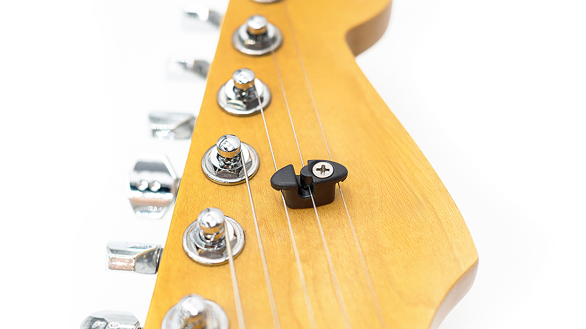Graph Tech 3x1 String Retainer