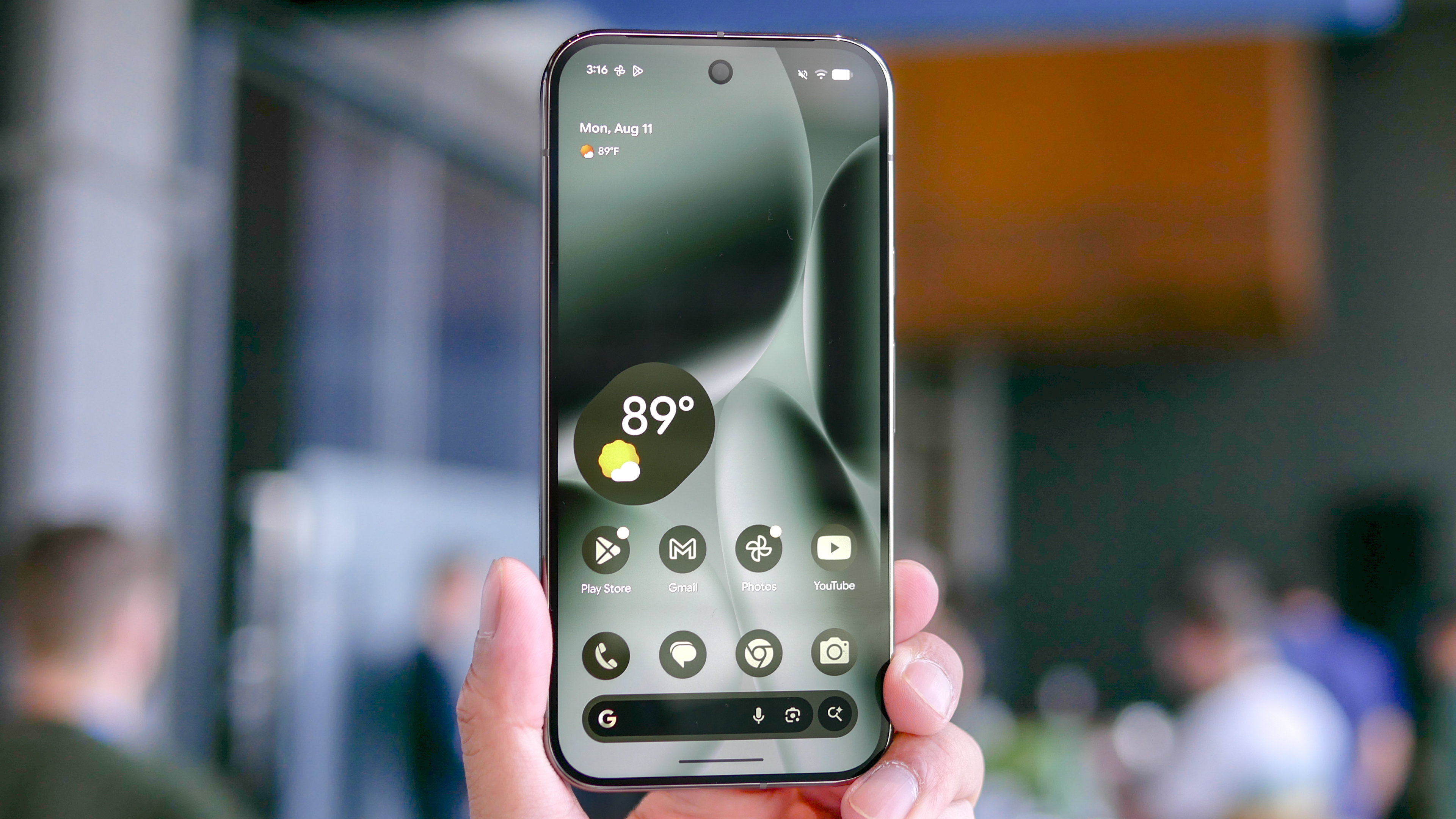 Google Pixel 10 Pro home screen.