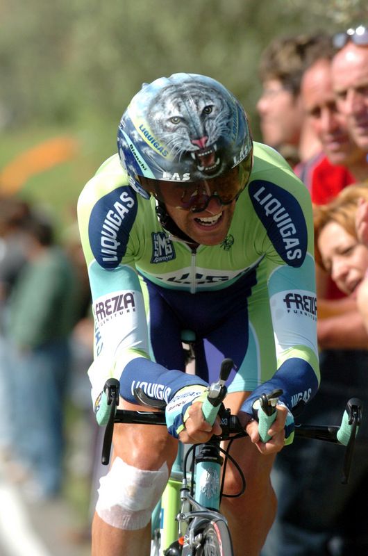 Stefano Garzelli with a custom painted helmet at the 2005 Giro
