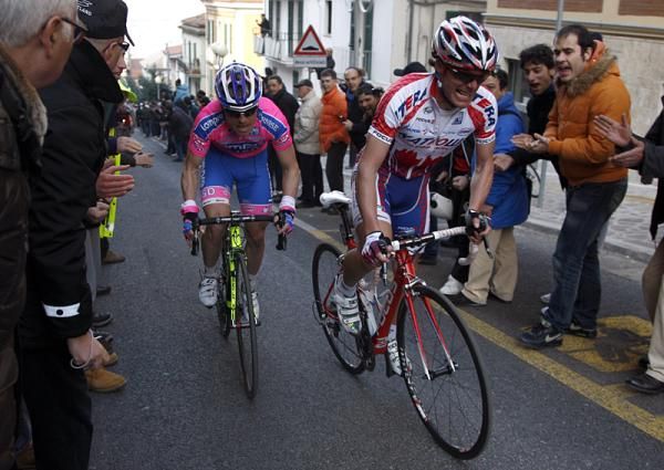 Danilo Di Luca (Katusha) and Damiano Cunego (Lampre - ISD) on a climb.