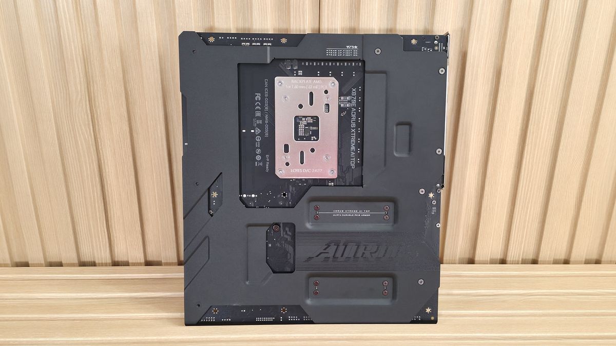 Gigabyte X870E Aorus Xtreme AI Top