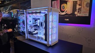 It also showcased an affordable fishbowl mid-tower, thicker 30mm fans, and bespoke peripherals on the way through Custom Lab.