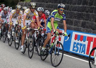 Ivan Basso (Liquigas) looks at ease