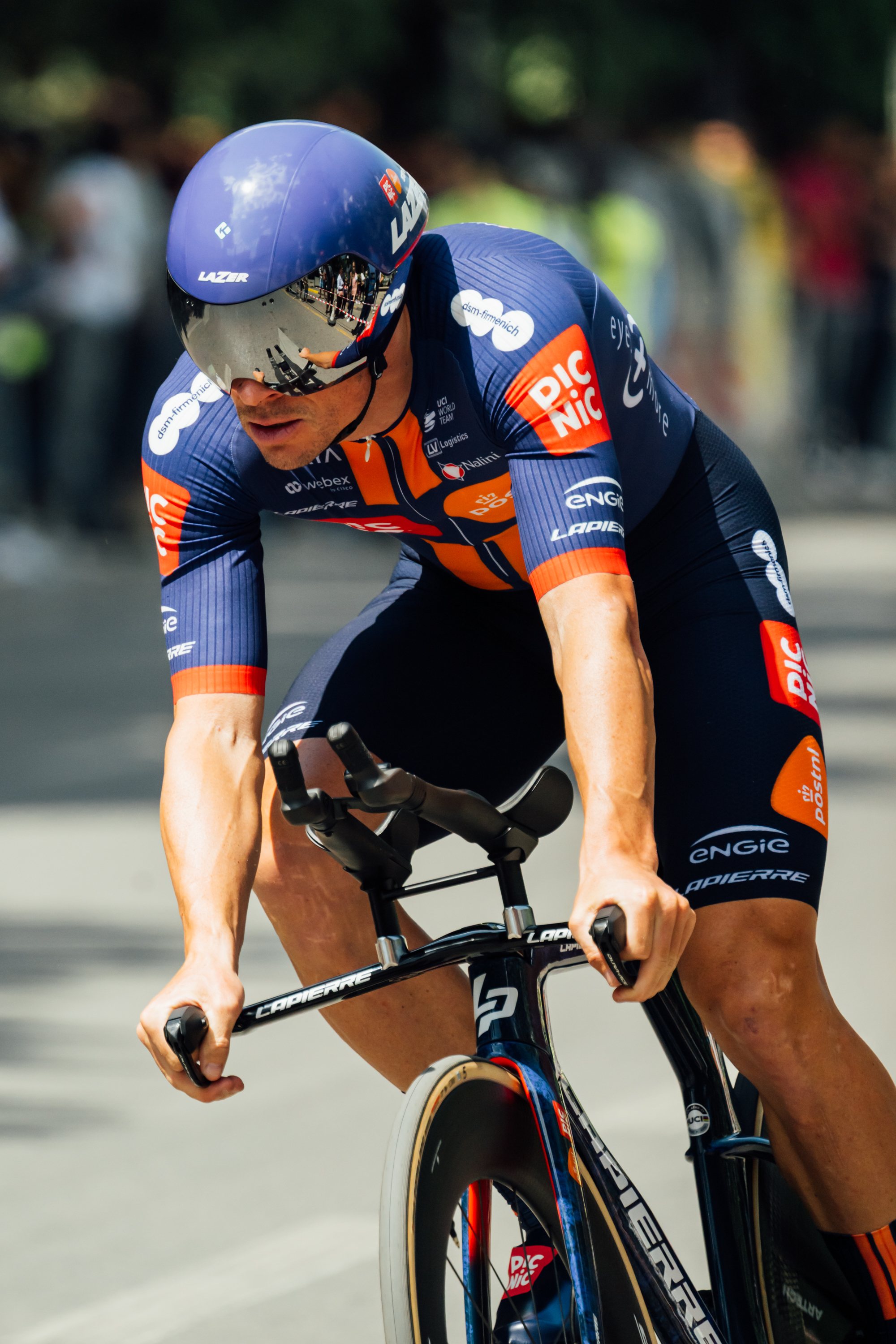 Close up of bike tech found at the Giro d'Italia 2025