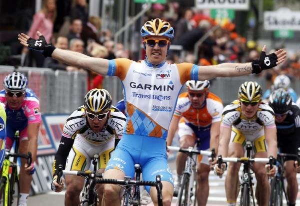Tyler Farrar (Garmin-Transitions) spreads his arms in his increasingly familiar salute