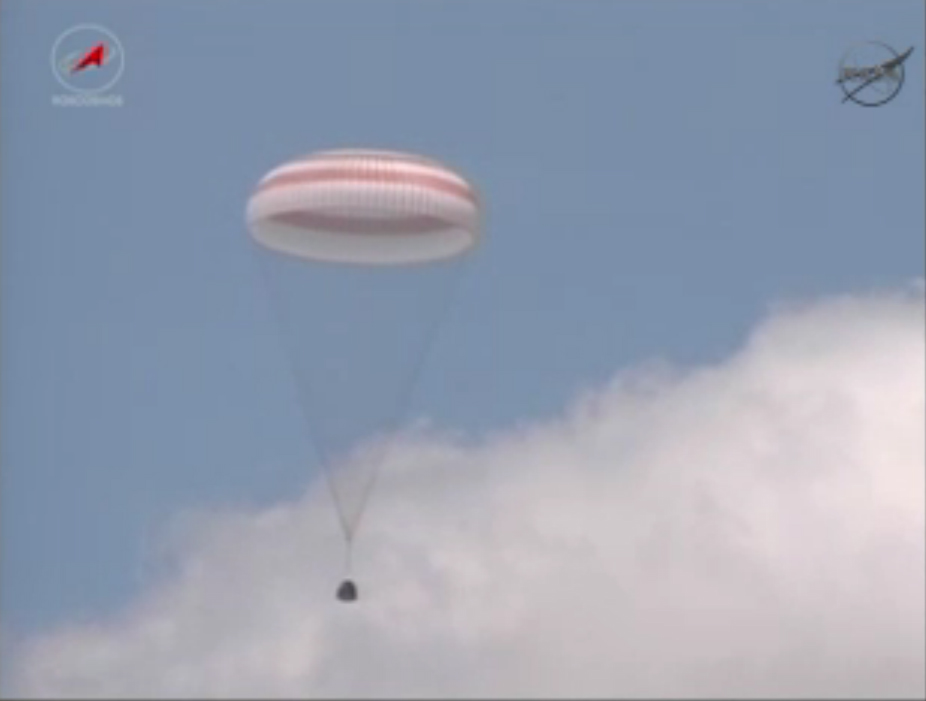 Landing Pictures: Space Station Expedition 31 Crew Returns To Earth 