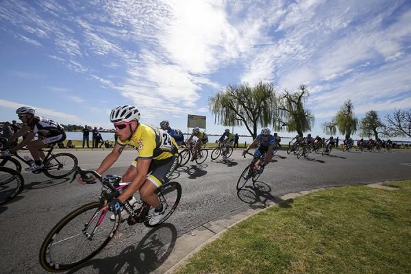 Peter Loft (Team Budget Forklifts) heads around a bend at the Yarrawonga criterium