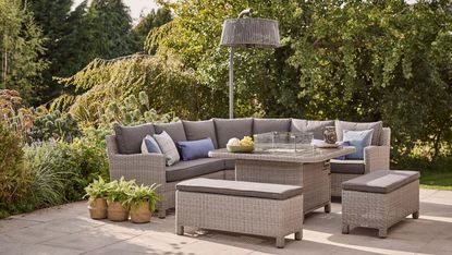 tips for choosing outdoor furniture: sofa from kettler