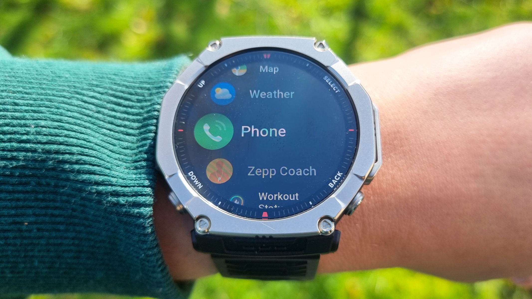 a close-up picture of the feature roster in the Amazfit T-Rex Ultra 2