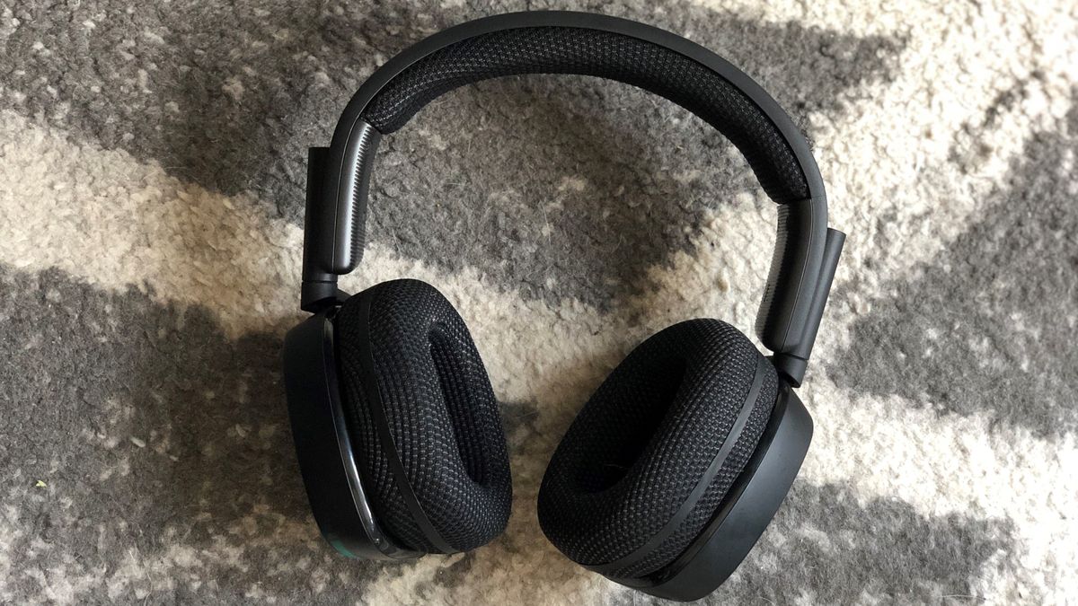 Roccat SYN Pro Air wireless headset
