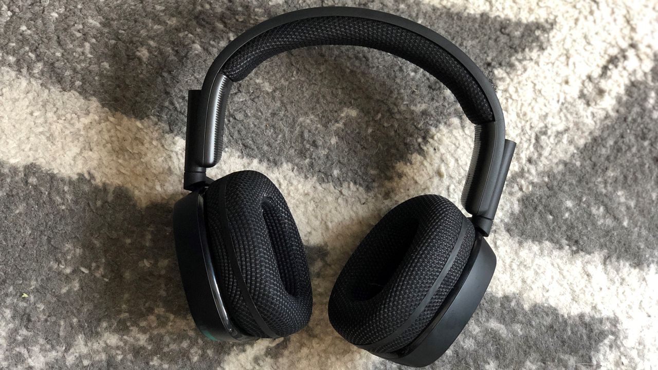 Roccat SYN Pro Air wireless headset